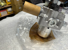 Load image into Gallery viewer, 477-7689 HIGH PRESSURE COMMON RAIL PUMP | BOSCH | KUBOTA | CAT | NEW |