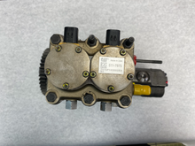 Load image into Gallery viewer, 511-7975 CAT PUMP| NEW ORIGINAL | $1780.00 + $200.00