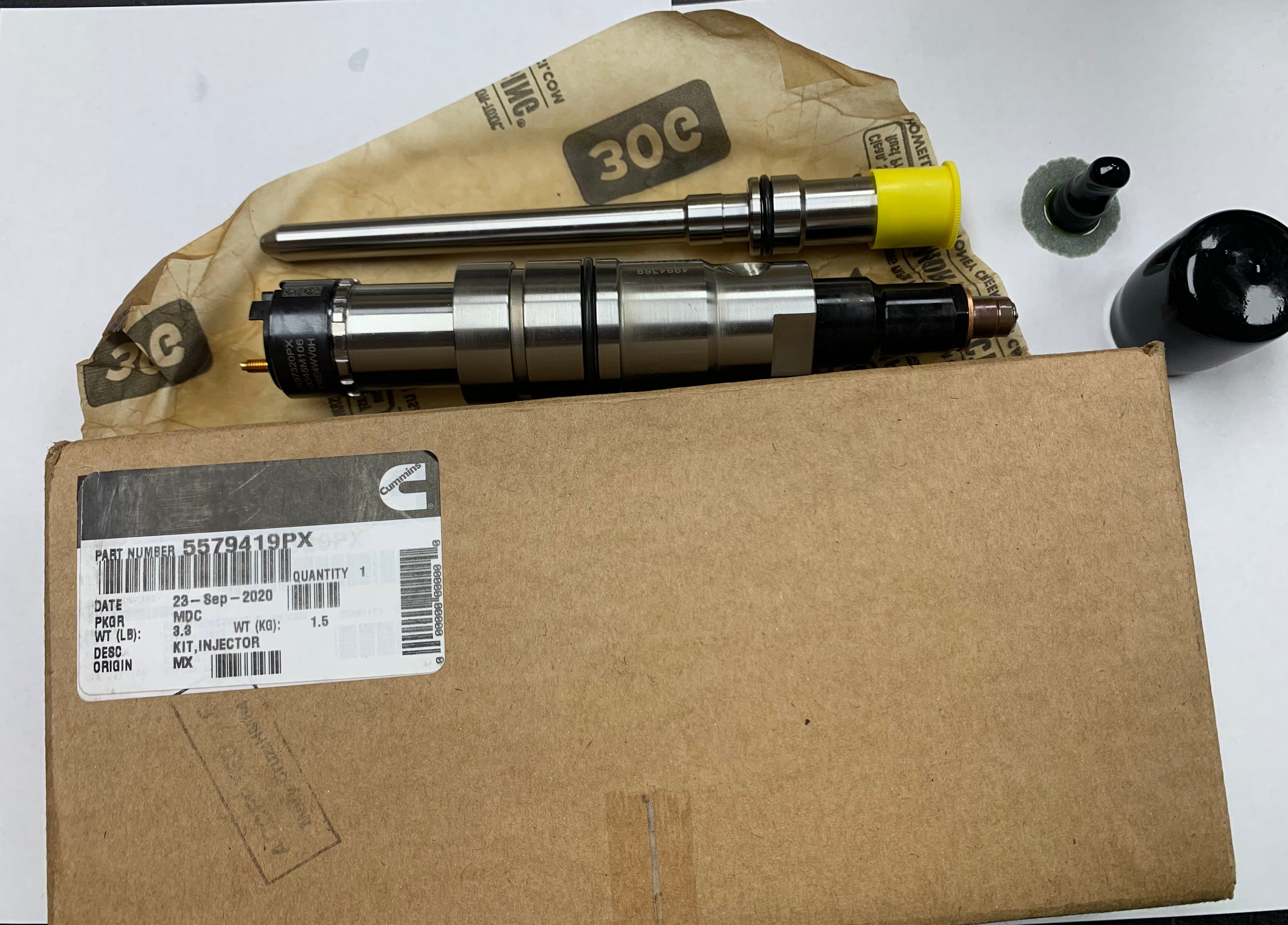 NEW CUMMINS INJECTOR | 5579419PX | $890.00 + $200.00 CORE