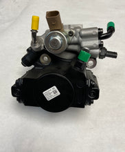 Load image into Gallery viewer, A6510702801 COMMON RAIL FUEL PUMP | DELPHI | NEW |